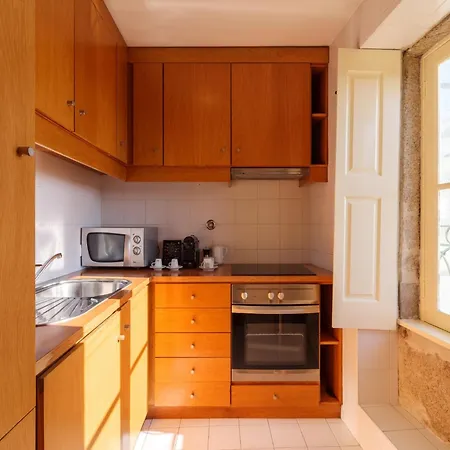 Charming 1-bedroom In Apartment