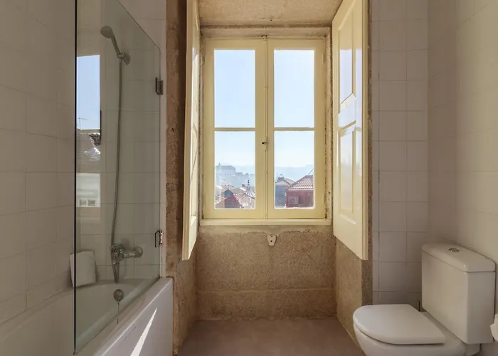 Lejlighed Charming 1-bedroom In Porto